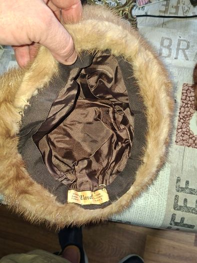 Two Beautiful Vintage Mink Fur Hats including an Irish made Sydney Vard Expert Furrier 10 South King Street Dublin 2 example also fur stole collar, PRICE IS FOR THE 3 ITEMS.