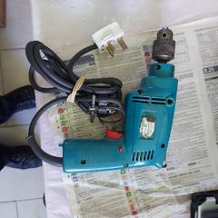 MAKITA Hammer Drill, working great, with chuck key, and in excellent condition