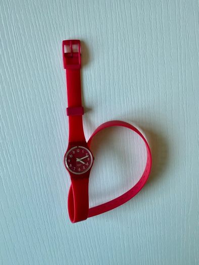 Swatch unisex watch, dark pink colour, excellent condition