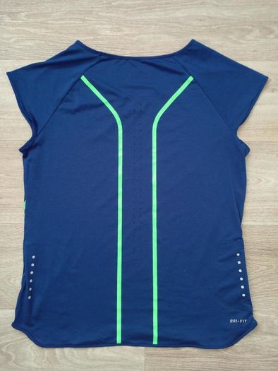 Nike T-Shirt size M