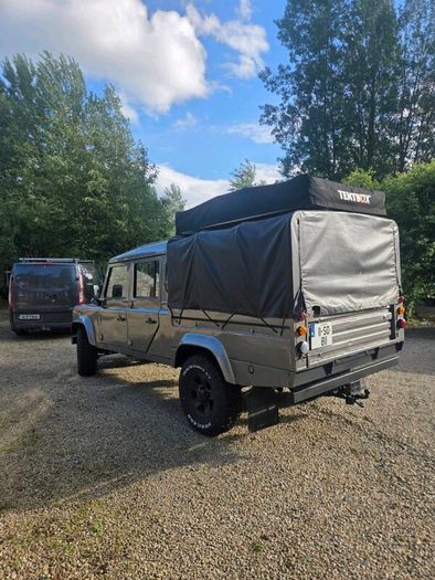 Land Rover defender 130