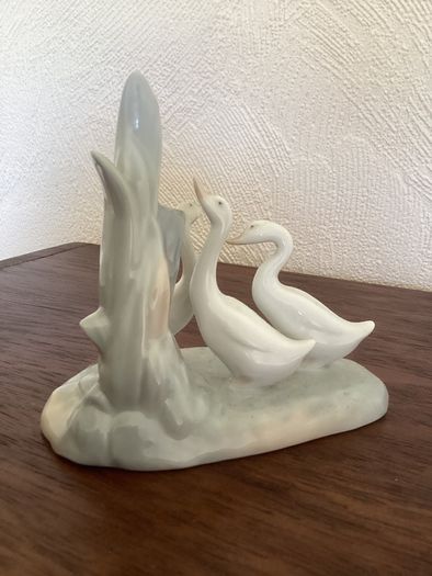 Vintage Neo Lladro Goslings in Garden