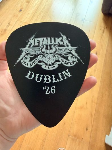 Metallica m72 tour Jumbo guitar pick Dublin 2026