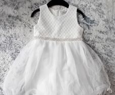 Girls stunning dress