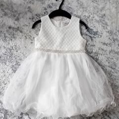 Girls stunning dress