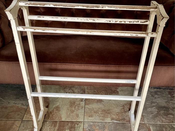 Early 20th Century Art Deco Shape Tall Freestanding Painted Wooden Towel Rail or Quilt Rack