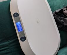 Baby weighing scales