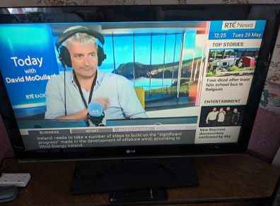 LG 37 inch - none smart TV.