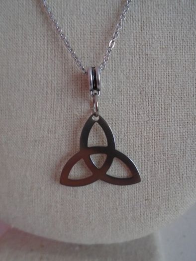 Celtic pendant,Celtic jewellery,Unisex jewellery,New,Gift.