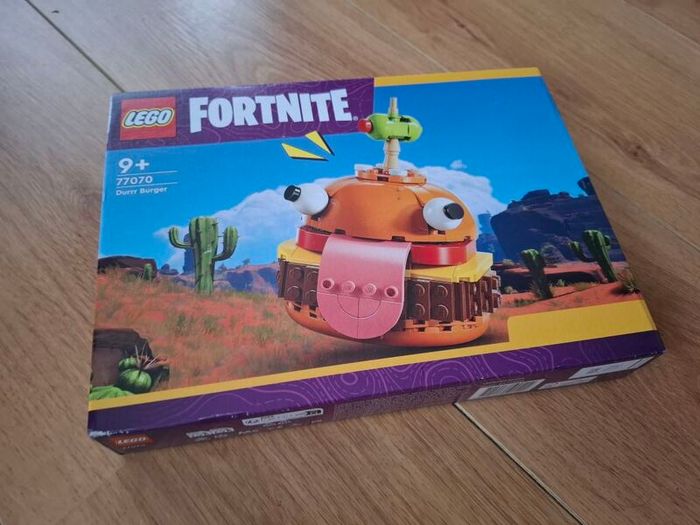 LEGO Fortnite 77070 Durrr Burger