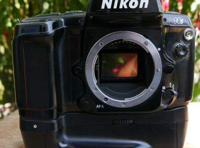 Nikon  N90s 35mm Film Camera Body  Tested