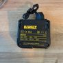 dewalt battery charger Image 2