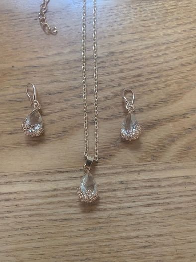 chain & earrings