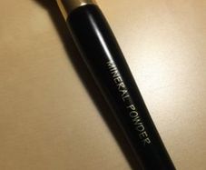 Mineral powder brush