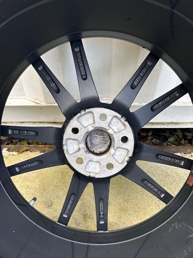 Genuine Volkswagen Pretoria 19" Single Alloy Wheel