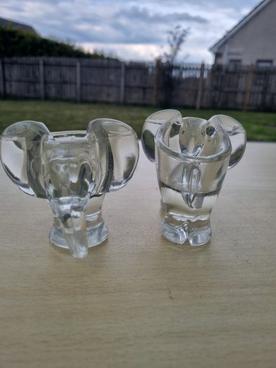 Vintage crystal elephant from Art Vannes