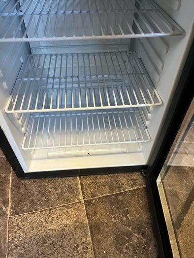 Fridge / cooler