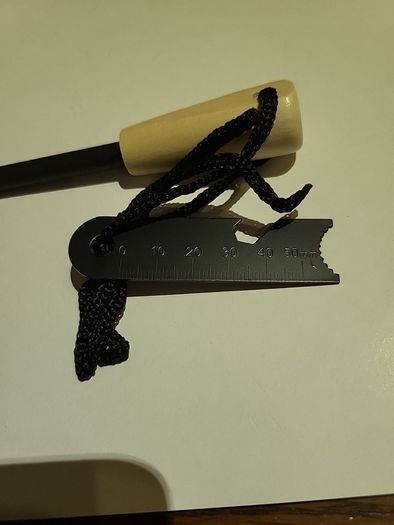 Magnesium fire starter