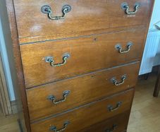 Antique Chest of Drawer