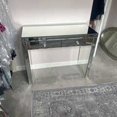 Console Table / Mirror