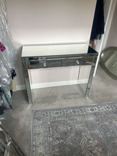 Console Table / Mirror