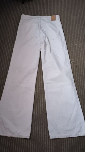 New Pull&Bear Women trousers , white , size EU 40,vide legs