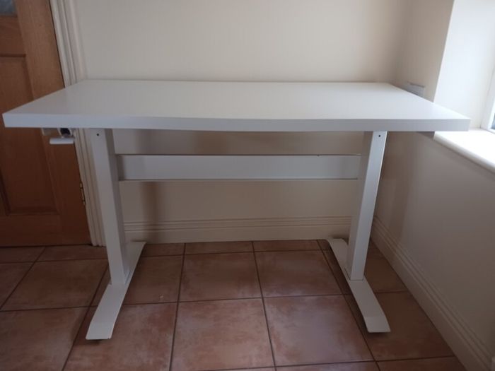 Standing desk