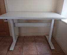 Standing desk