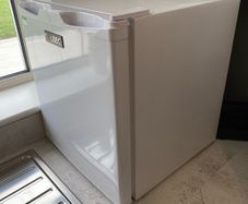 Mini fridge