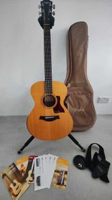 Taylor Academy 12e Grand Concert Acoustic Electric-Gigbag