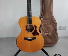 Taylor Academy 12e Grand Concert Acoustic Electric-Gigbag