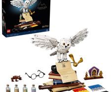 LEGO 76391 Harry Potter Hogwarts Icons Collectors Edition