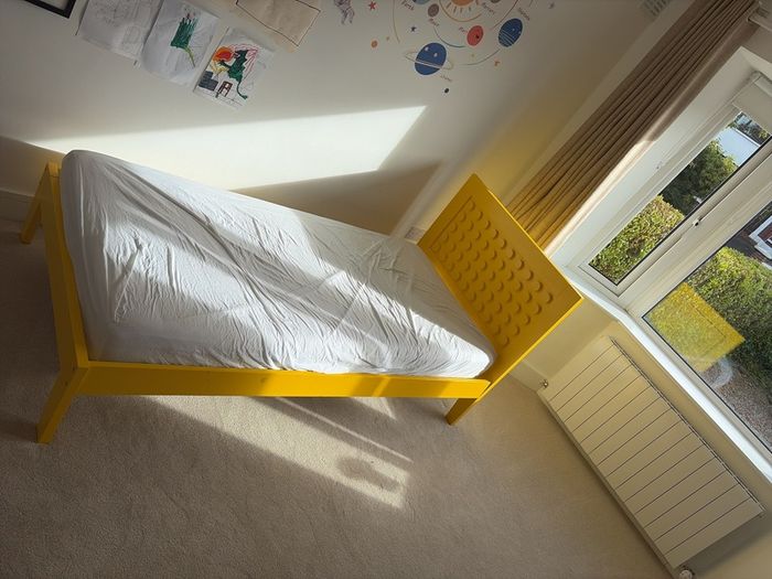 Lego bed