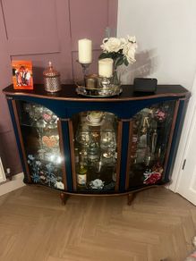 glass display cabinet