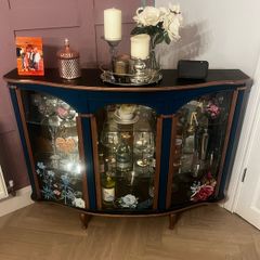 glass display cabinet