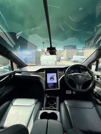 Tesla Model X 2020 - 6 Seaters