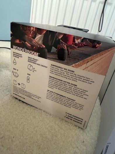 Ultimate ears waterproof bluetooth speaker (new)