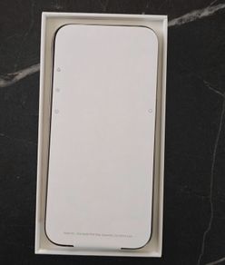 iPhone 15 pro 256 unlock to all networks 89%, mint condition.