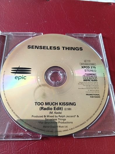 Too much kissing cd single promo Senseless Things