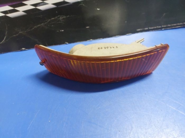 Audi 80 drivers side indicator