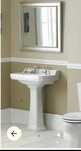 BN Stunning Vintage Deco Style Ceramic Sink