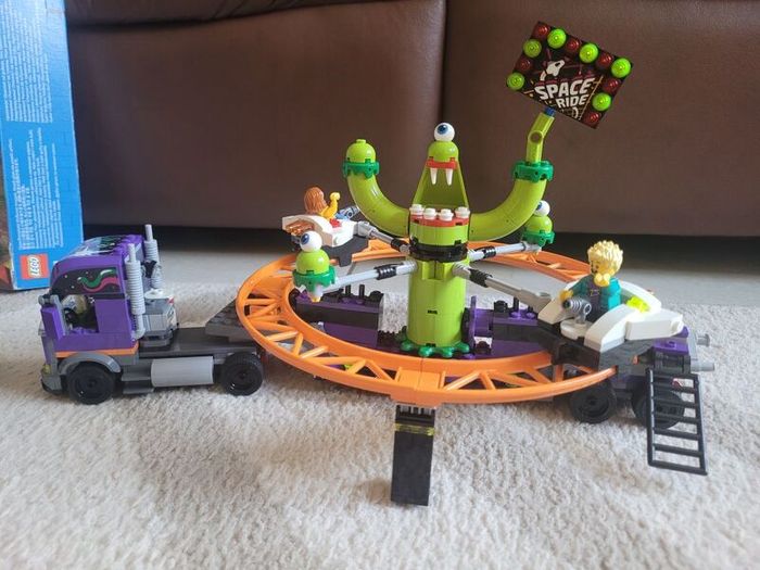 Original Lego City 60313 Space Ride Amusement Truck