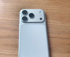 iPhone 17 pro 256gb sim free
