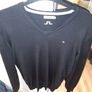 j lindeberg v neck jumpers Image 3
