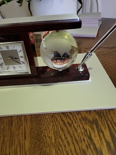 Clock desk tidy