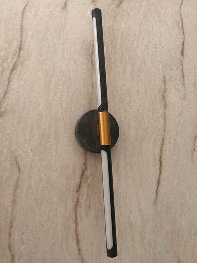 Bathroom wall light