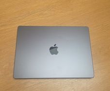 Apple Macbook Pro M4 16gb 14 inch