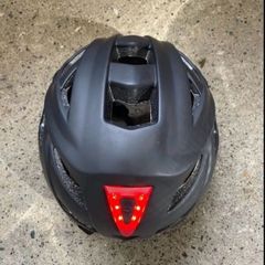 Bike helmet (S/M) with rear light - rechargeable