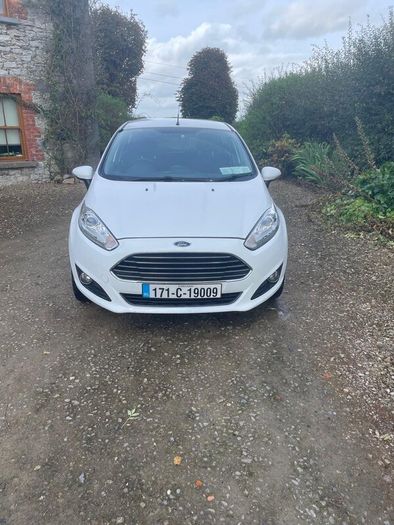 1.25 Zetec Ford Fiesta 2017 -Low mileage