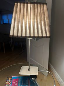 2 x Lamps